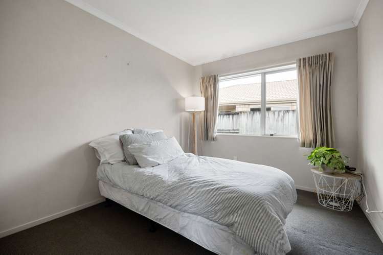 81 Wiltshire Drive Huntington_13