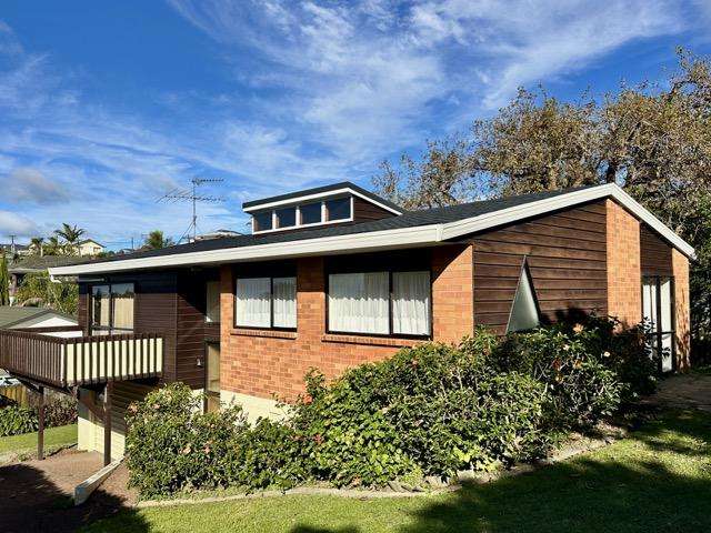 Spacious 3-Bedroom Family Home in the Heart of Browns Bay
