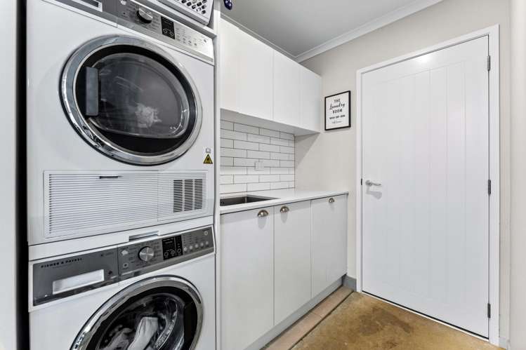 19 Puhitahi Hill Road Paerata_16