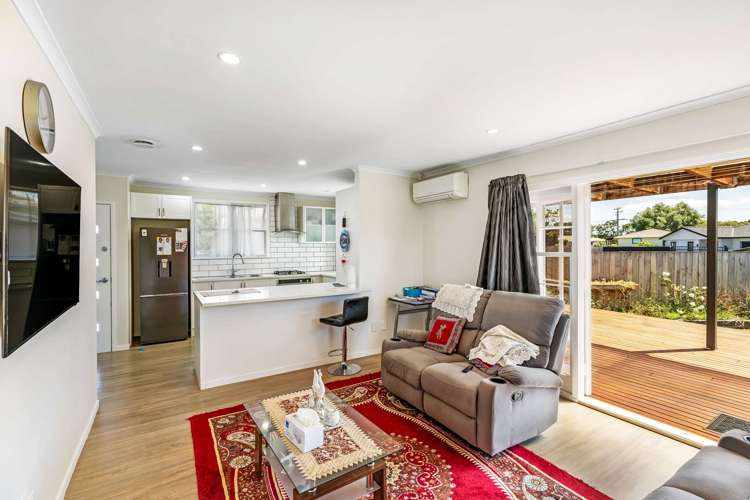 1/1 Cooper Place Papakura_6