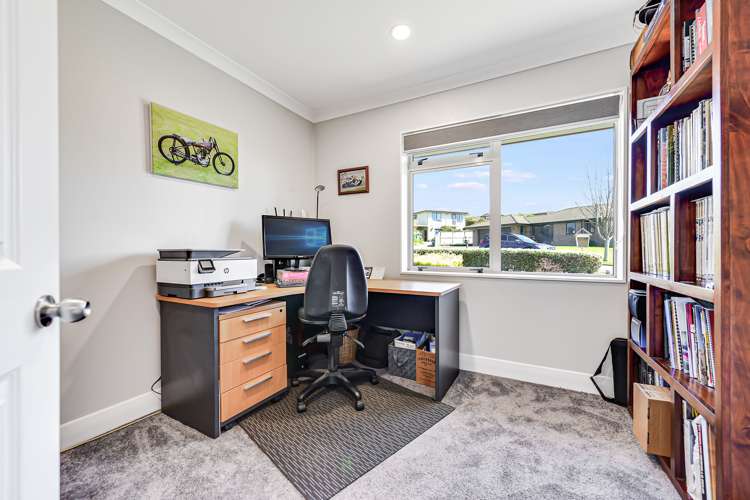 21 Highgrove Drive Grandview Heights_10