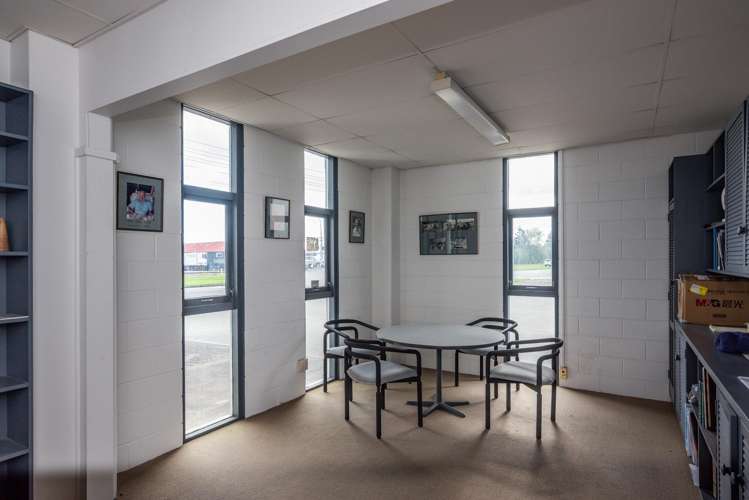 108 Cambridge Street South Levin_14