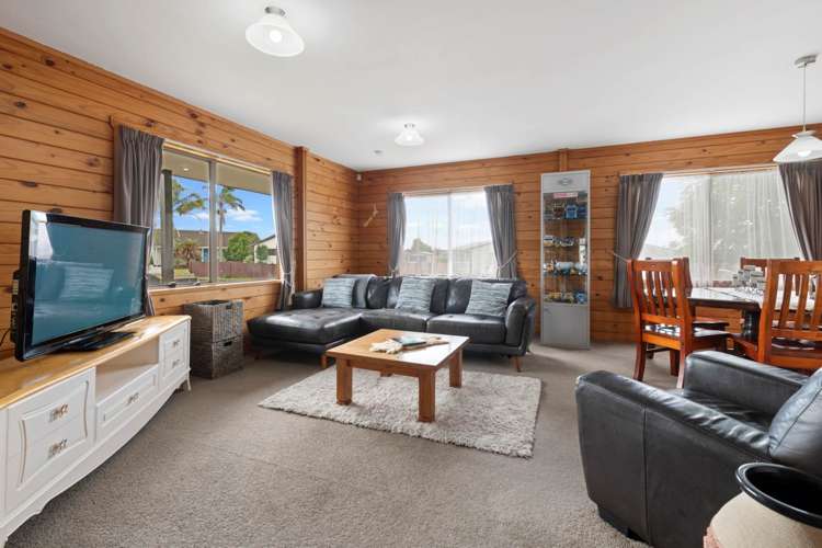 6 Hadley Wood Drive Wattle Downs_5