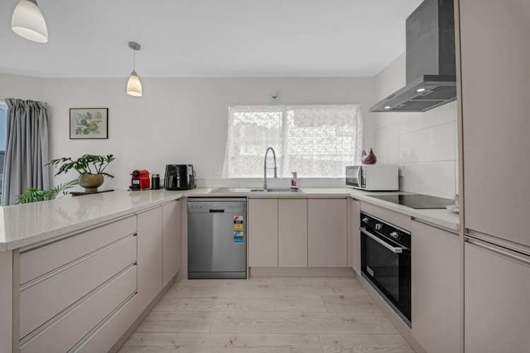 2/154 East Coast Road Forrest Hill_6
