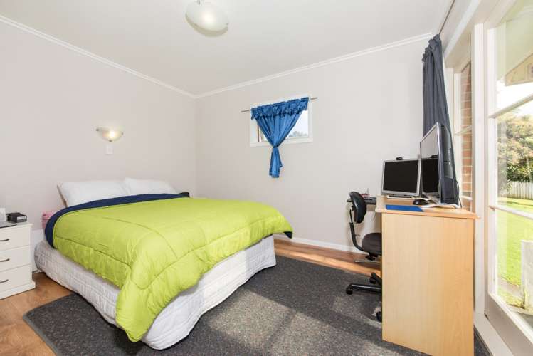 54 Tiroroa Avenue Te Atatu South_12