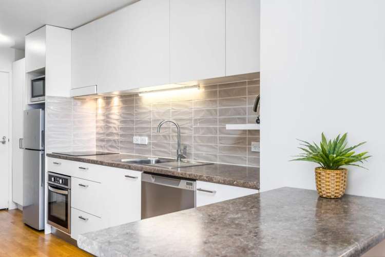 9x/18 Scotia Place Auckland Central_3