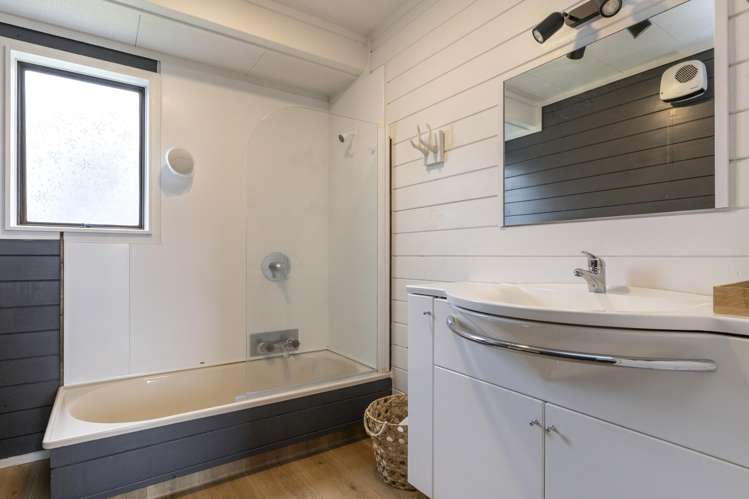 27 Kotare Street Hilltop_17