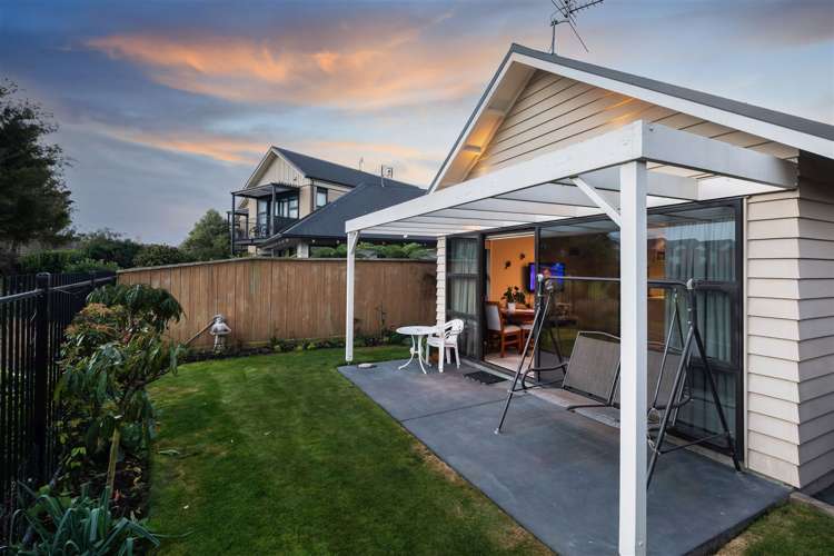 16c Saracen Avenue Northwood_16