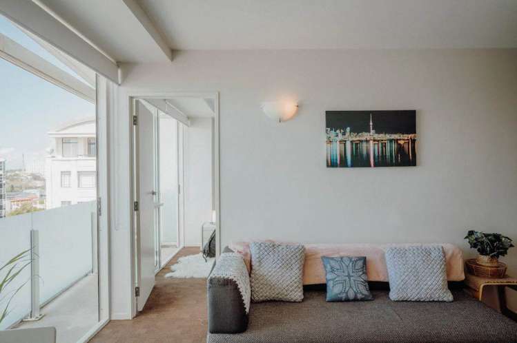 2112/10 Waterloo Quadrant Auckland Central_17