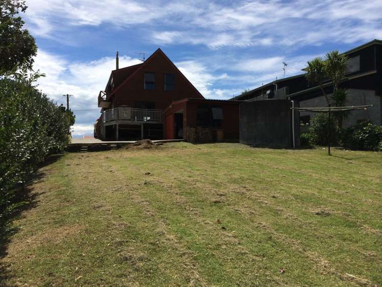 1313 Whangaparaoa Road Army Bay_11