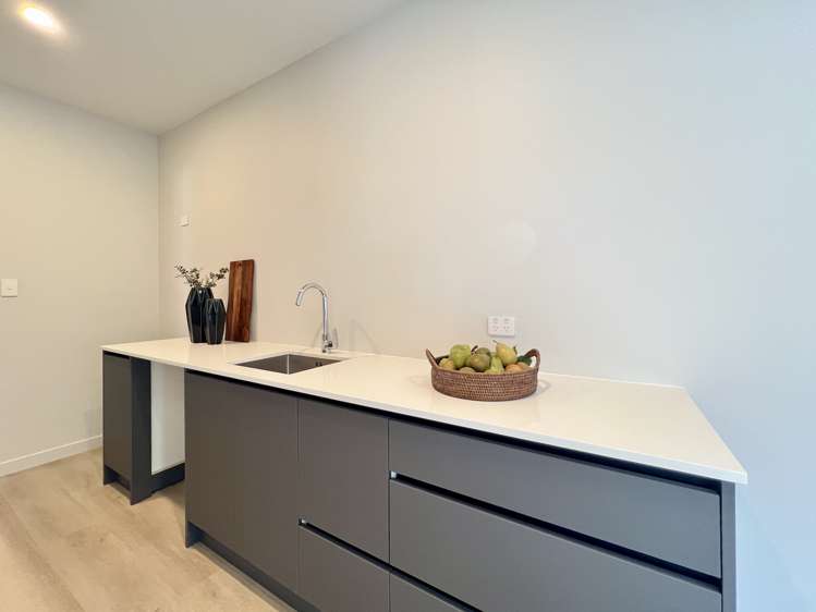 61 Tipu Crescent Milldale_11