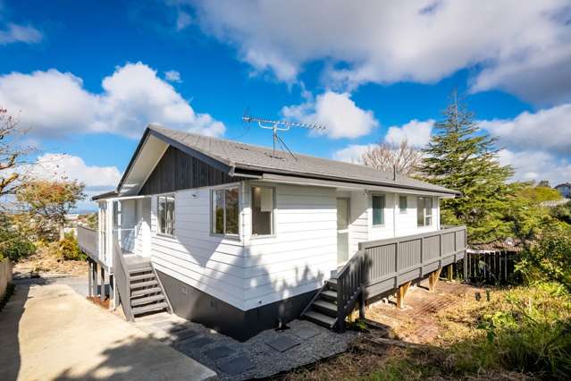 10 Tableau Place Totara Vale_1