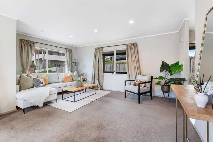 2/45 Unsworth Drive Unsworth Heights_6