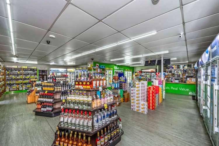 301 Main Road Huapai_16