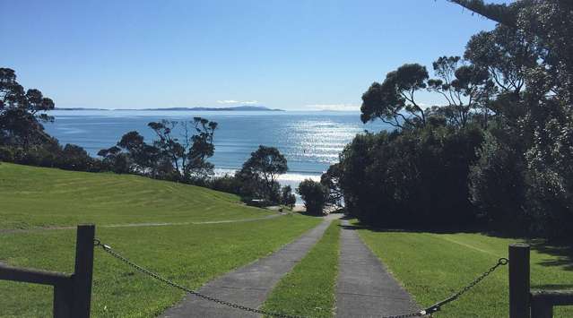 41 Surf View Crescent Red Beach_3