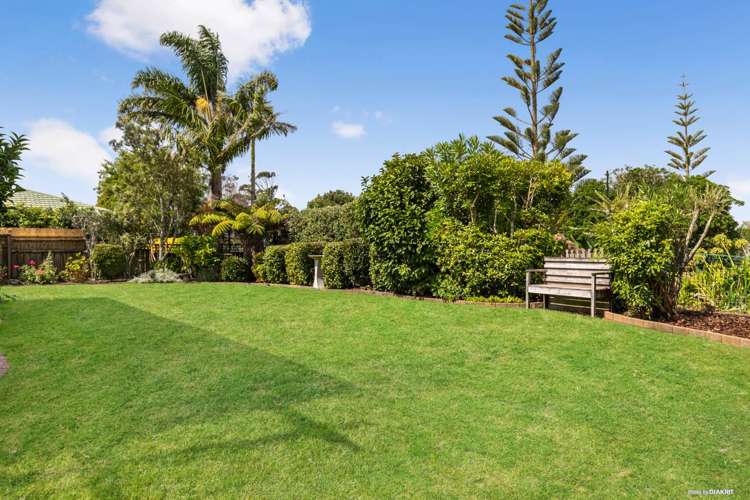 5 Barton Place Orewa_12