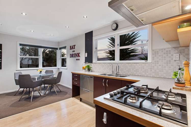 76 Vandeleur Avenue Birkdale_5