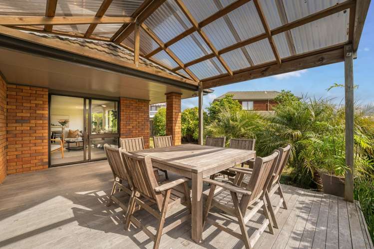 2/6 Waikato Place Saint Johns_13