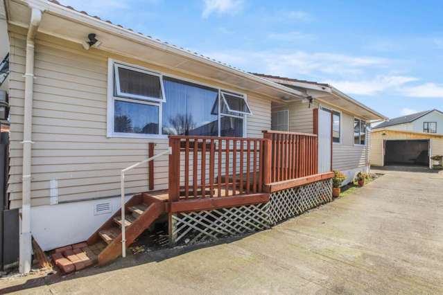 8 Tiari Place Mangere East_1