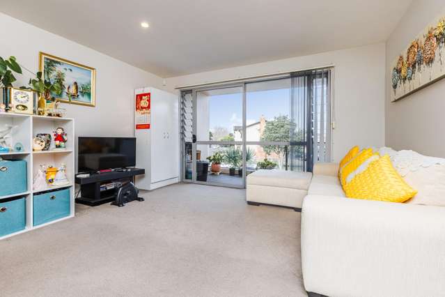 80B Michael Jones Drive Flat Bush_2