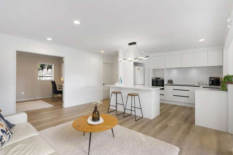 285 Beach Road Campbells Bay_11