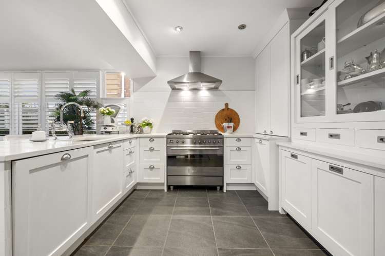 10 Queens Parade Devonport_14