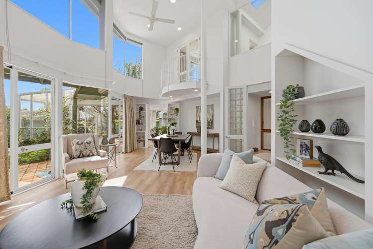 2/7 Otakau Road_0