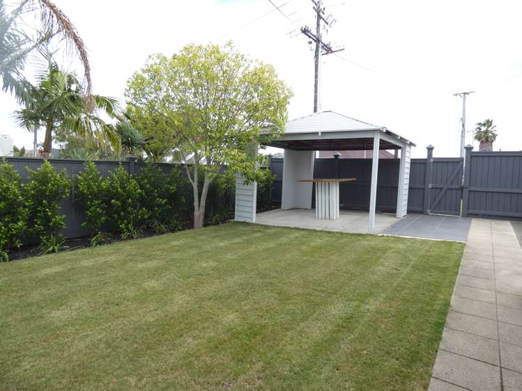 20 Eversleigh Road Belmont_16