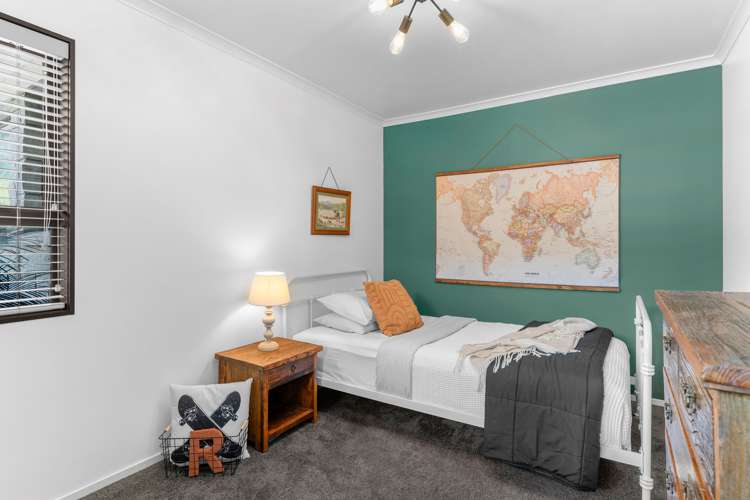 5 Skelton Crescent Paparoa_17