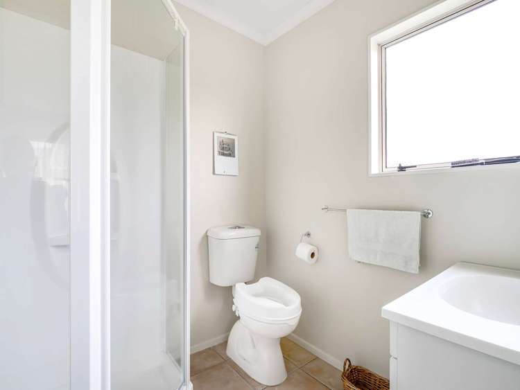 26 Duggan Drive Owhata_14