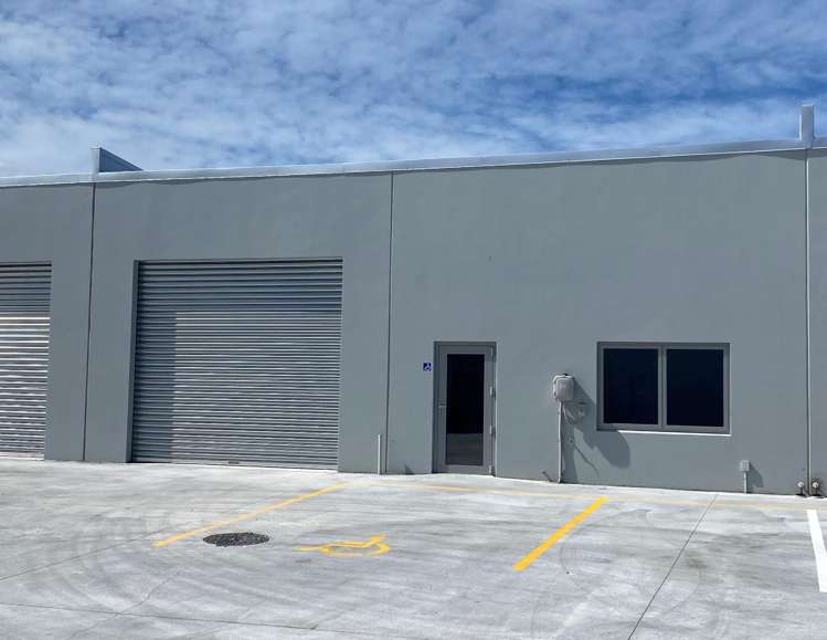 8/4 Lake Bryndwr Lane_0