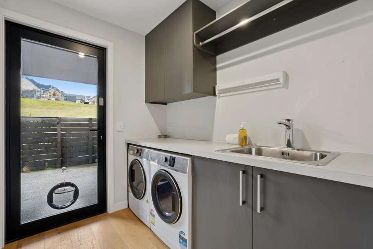 28 McAdam Drive Jacks Point_17