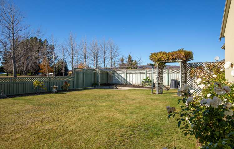 6 Fir Close Alexandra_21