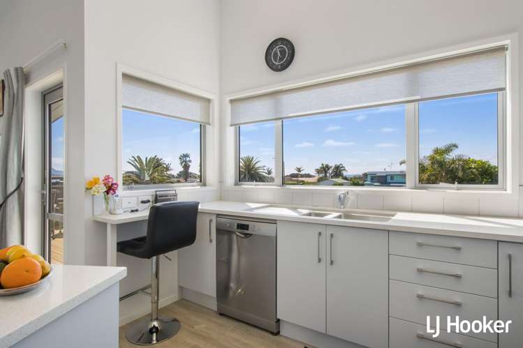 17 Athenree Heights Athenree_16