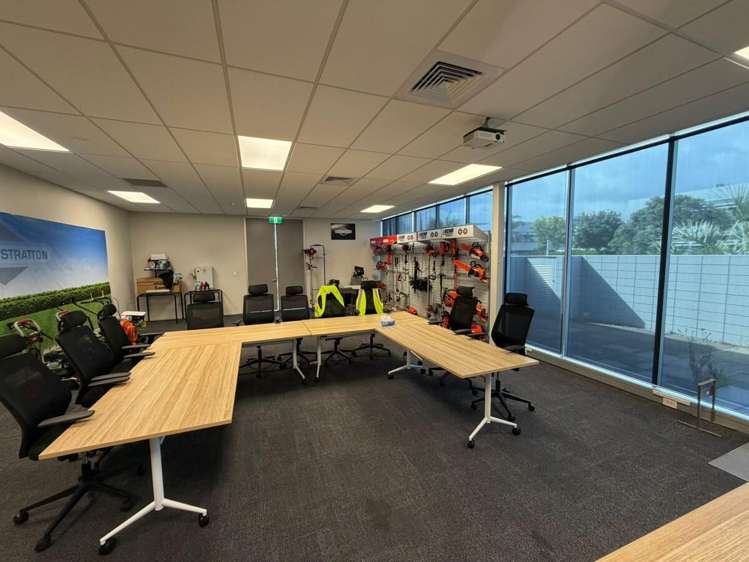 54 Apollo Drive Albany_14