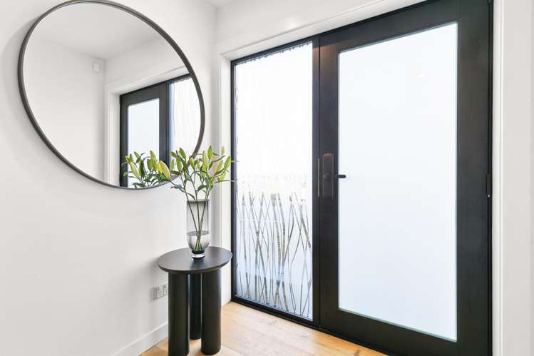 8B Lyall Parade_3