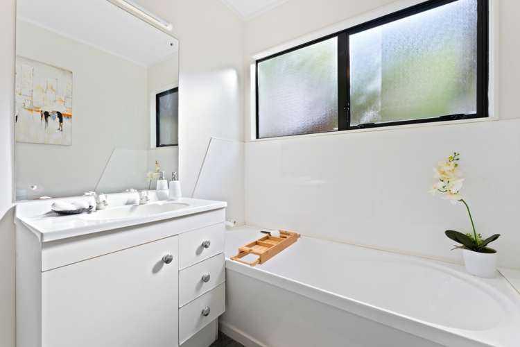 2/21 Tobruk Crescent Milford_17