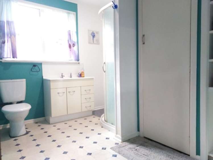 67 Manley Grove South Gate Pa_13