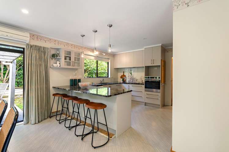 23B Thatcher Crescent Crofton Downs_9