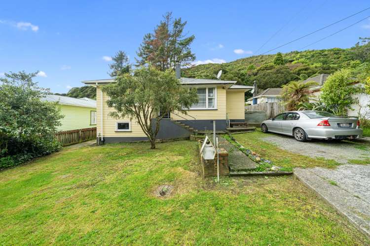 25 Sunny Grove Wainuiomata_1