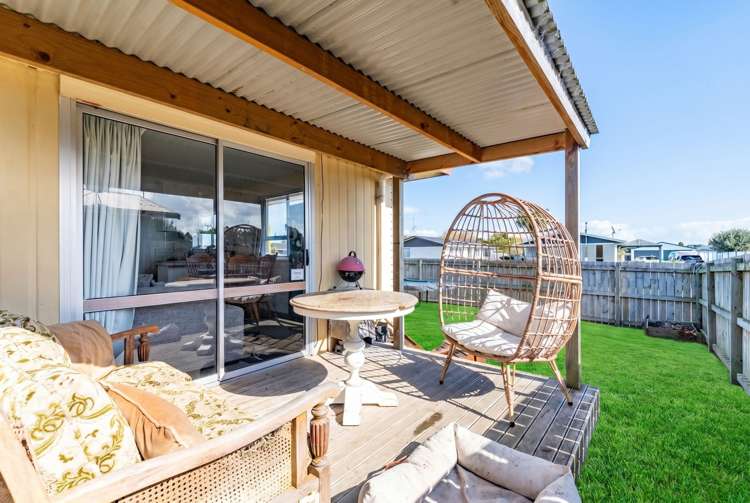 8 Leslie Place Deanwell_11