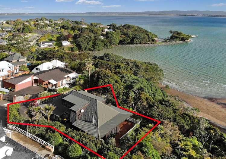 7 Poaka Place Beach Haven_0