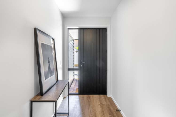 318 Crinan Street Georgetown_16