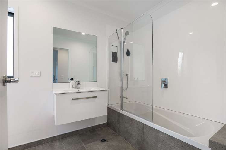 10 Parbhubhai Makan Lane Wai O Taiki Bay_18