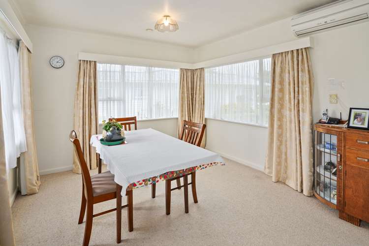 24 Neale Avenue Stoke_6