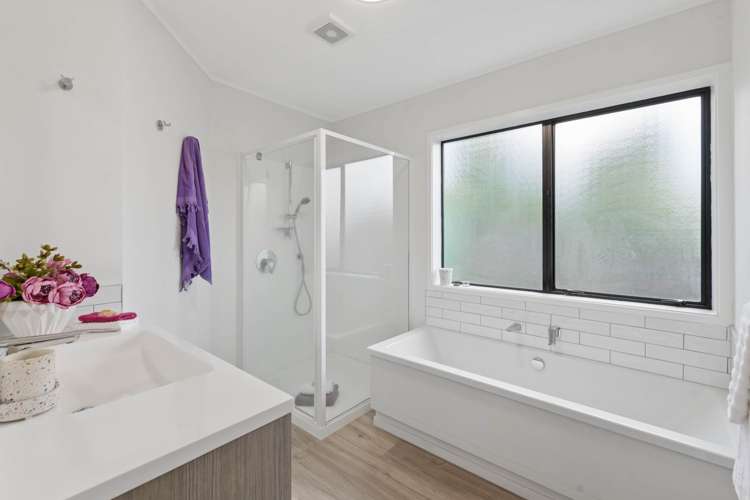 14 Meadowland Drive Somerville_11