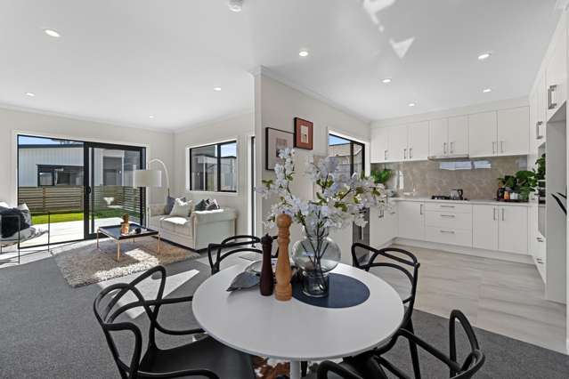 2/10 Ekara Road Flagstaff_1