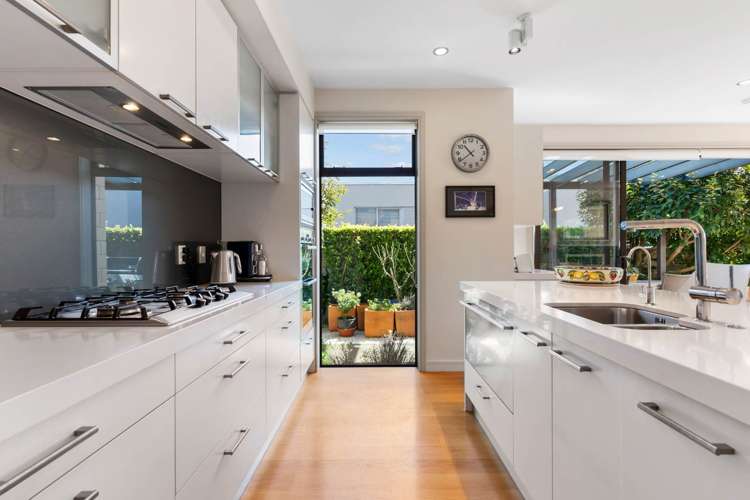 26 Walmsley Road St Heliers_10