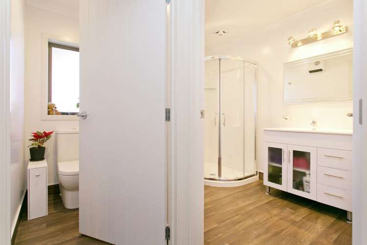 21 Noumea Drive Rangatira Park_14