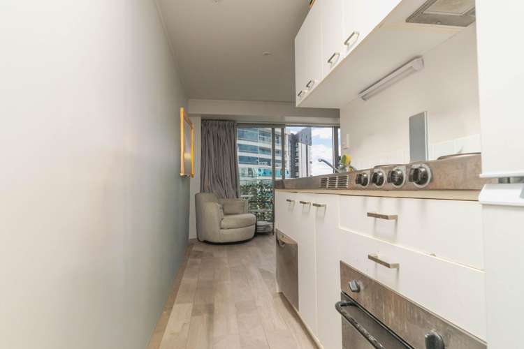 1603/430 Queen Street 10015_2